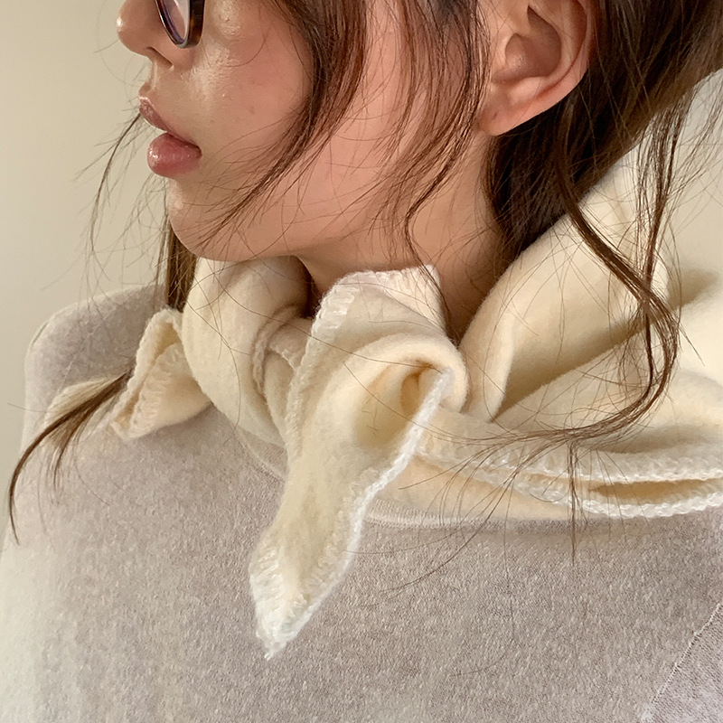 韩国设计高级感保暖三角巾冬天软糯复古条纹针织小围巾凹造型围脖