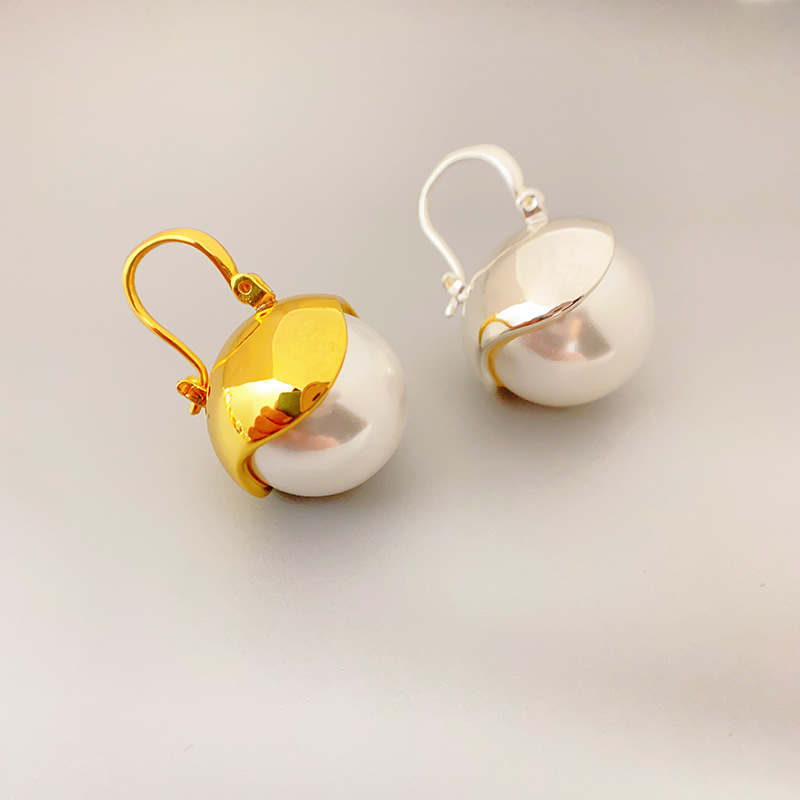 歐美新款黃銅電鍍18K真金鑲嵌珍珠時尚耳環女金色輕奢風耳飾批發