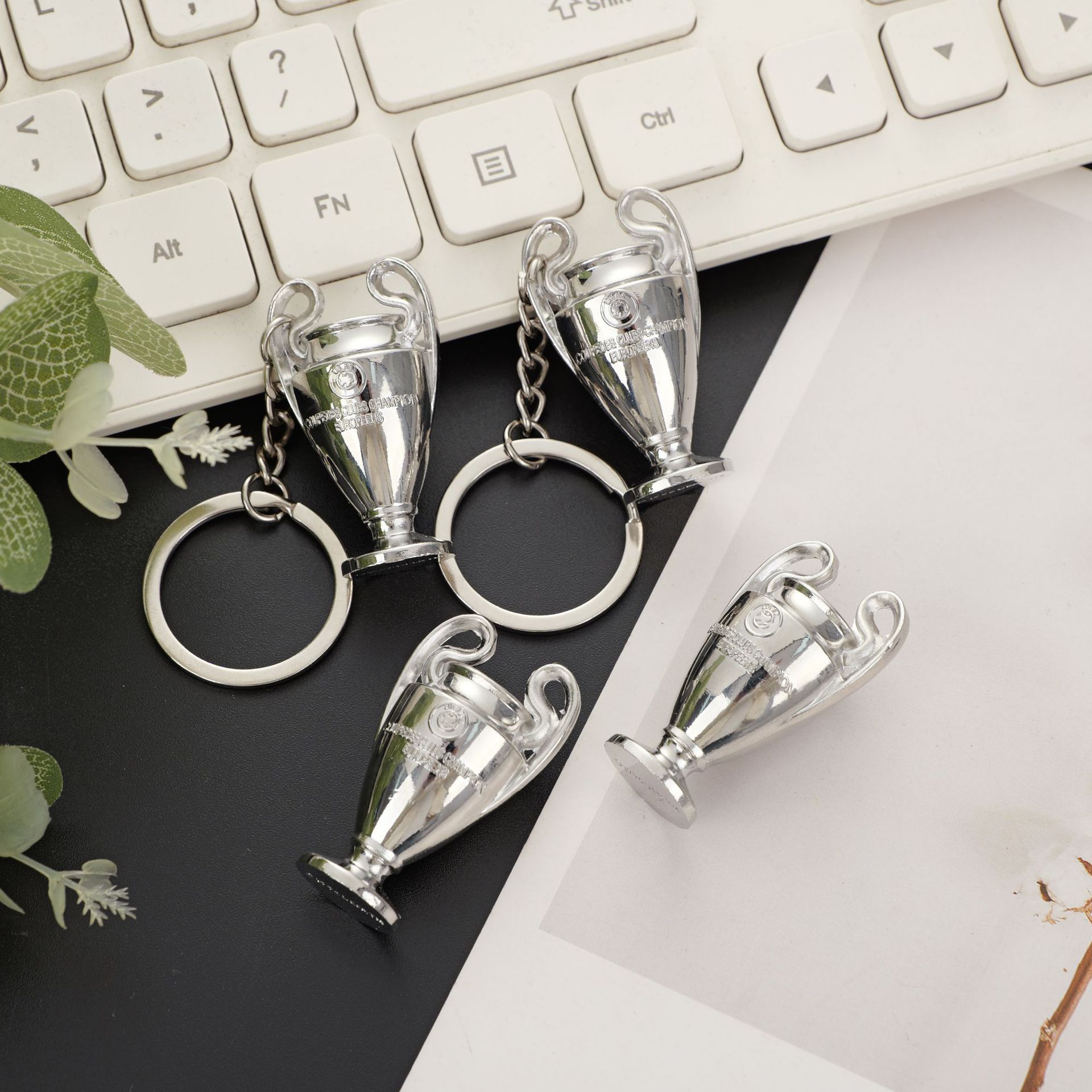 Mini Alloy Football European Champions League Champions League Trophy Desktop Ornaments Metal Keychain Fans Souvenirs