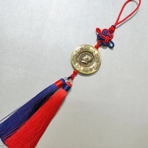 Manufacturer Wholesale Imitation Bronze Chairman Mao Alloy Pendant Creative Rotating Car Hanging Ornament with Gold-Plated and Painted Craftsmanship Decoration