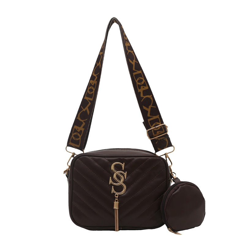 2025 primavera y verano nueva personalidad de moda bolso de niño hermoso casual simple bolso de mensajero textura estilo occidental bolso cuadrado pequeño de un solo hombro