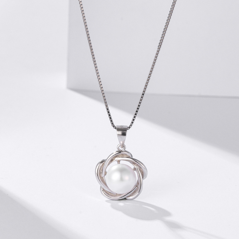 Estilo coreano dulce creativo clavícula cadena flor collar S925 Flor de plata esterlina con incrustaciones de perlas de agua dulce colgante para las mujeres al por mayor