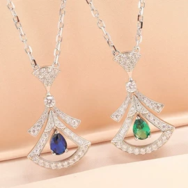 耳钉;戒指;耳坠