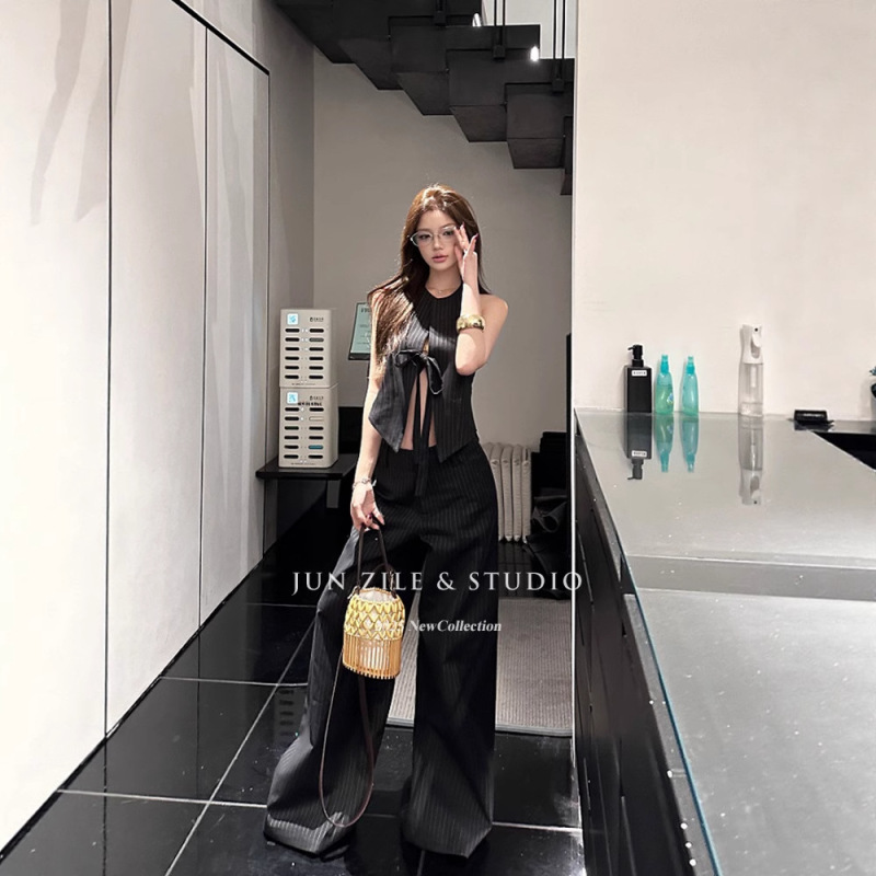 Hot Girl Suit Women's Black Stripesd Halterneck Backless Vest Sleeveless Vest Top Loose Straight Suit Pants