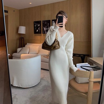 French Hepburn overcoat Internal lap have more cash than can be accounted for Sweater dress 2022 new pattern Autumn and winter V-neck knitting Primer Dress