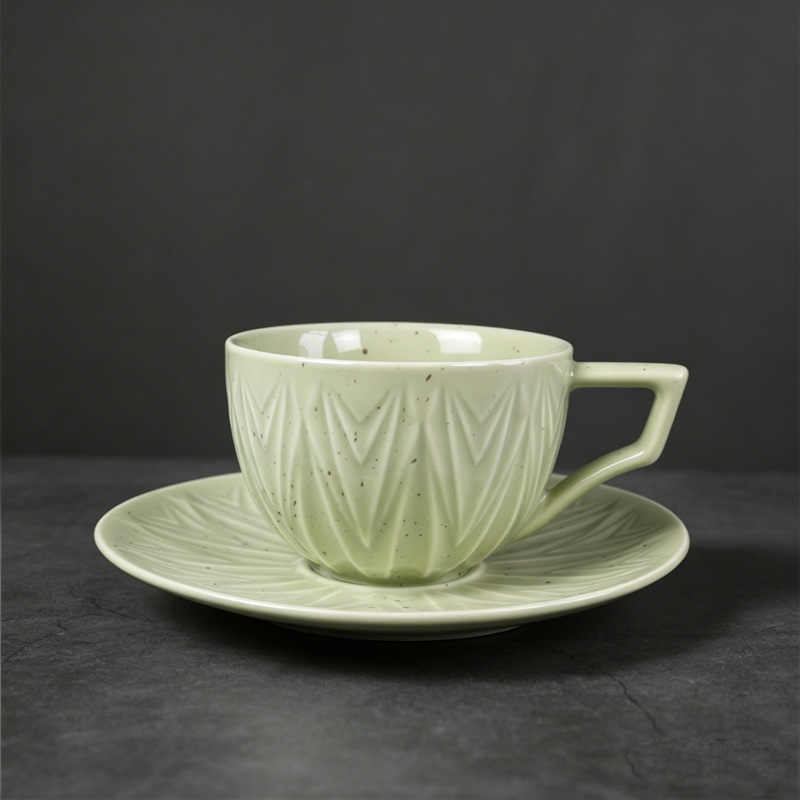 202-K Luanfeng coffee cup + saucer black dot fruit green 250ml (pearl cotton packaging)