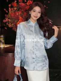 女式马甲;女式衬衫;上衣