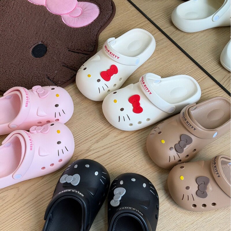 Kitty Sanrio Clogs for Women, Non-Slip Breathable Sandals for Outdoor Wear, Summer Thick-Soled Height-Increasing Cute Slippers Kitty Sanrio Clogs for Women, Non-Slip Breathable Sandals for Outdoor Wear, Summer Thick-Soled Height-Increasing Cute Slippers