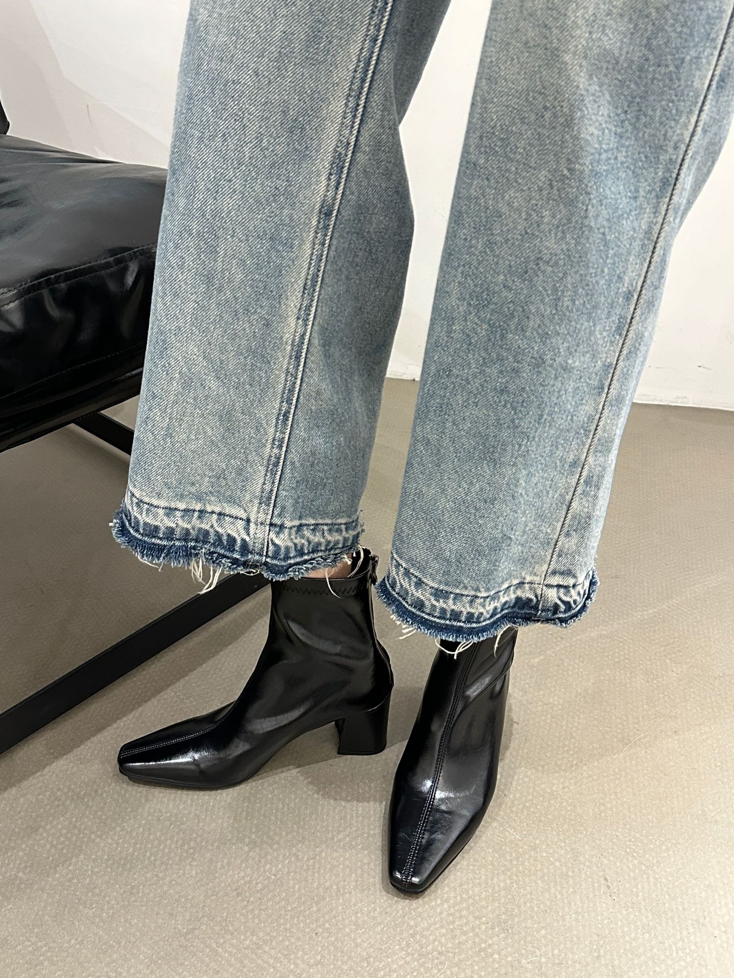 ShoeVault Korean Style Minimalist Soft Leather Stretch Slim Bare Square Toe Chunky High Heel Short Slimming Height Increasing_vogvips.com