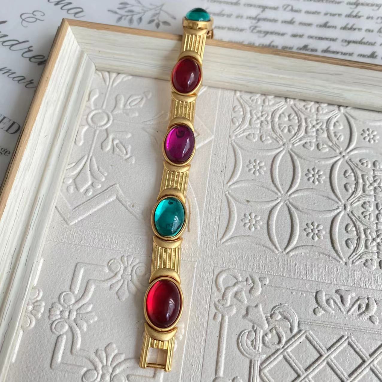 Retro Oval Alloy Plating Inlay Artificial Gemstones Womenu0027S Bracelets 1 Piece