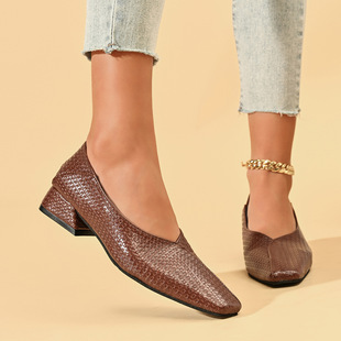 �ɳ��L�����y�����^��ЬŮ3cm����ͨ�ڜ\��Ь�ٴ�һ�_�ź����и�