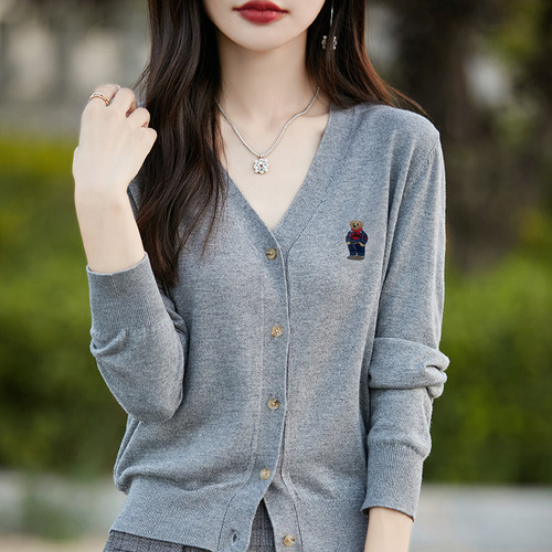 Wholesale knitted cardigan bear embroidered top autumn 24 new style lazy worsted long-sleeved V-neck sweater coat