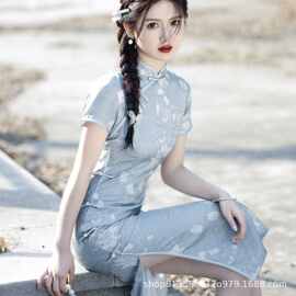 旗袍女2025新款复古优雅提花粉色气质大花素雅旗袍国风中式连衣裙