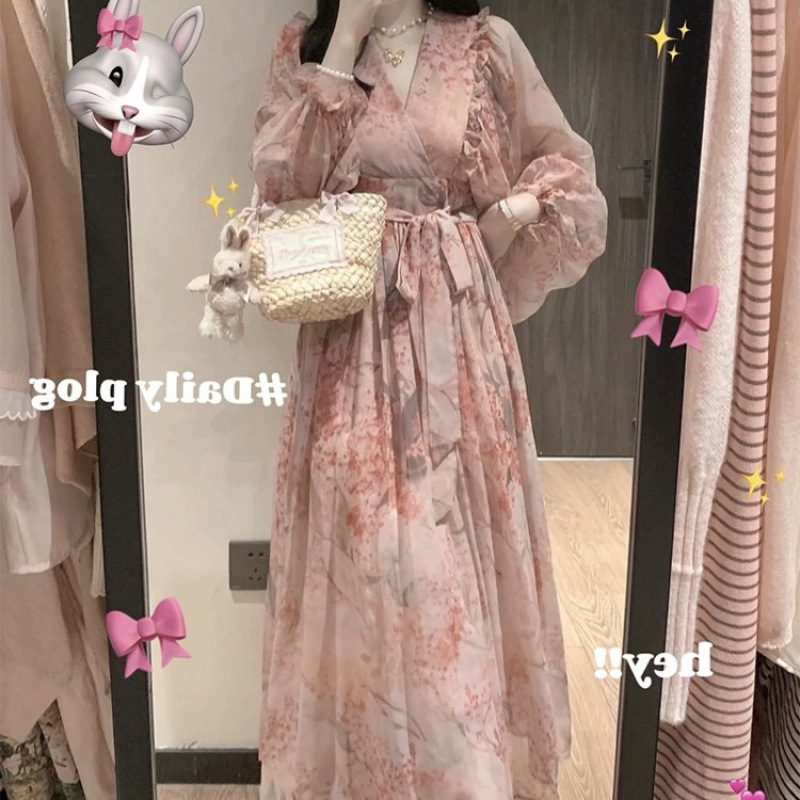 300斤の大きいサイズの微太ったmmのピンクの花のフランスのvネックの気質は腰を収めてやせている海辺のリゾート風のワンピースを現します。|undefined