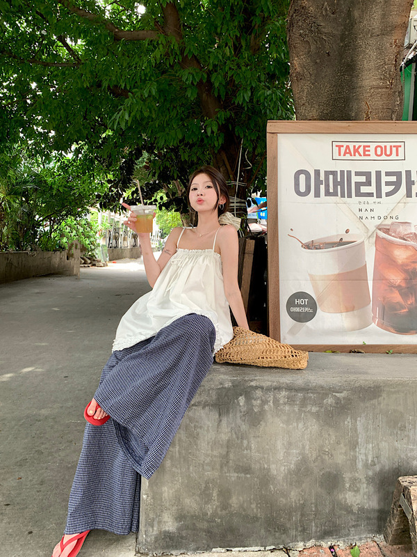 女性用の白いレースアップキャミソール、夏の韓国スタイル、優しくゆったりとしたノースリーブのアウターウェア、ニッチで多用途なトップス|undefined