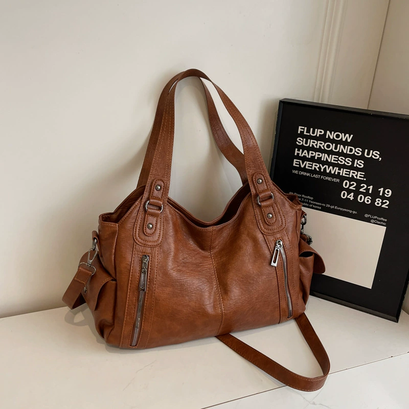 Universal fashionable capacious trend shoulder bag, high-end