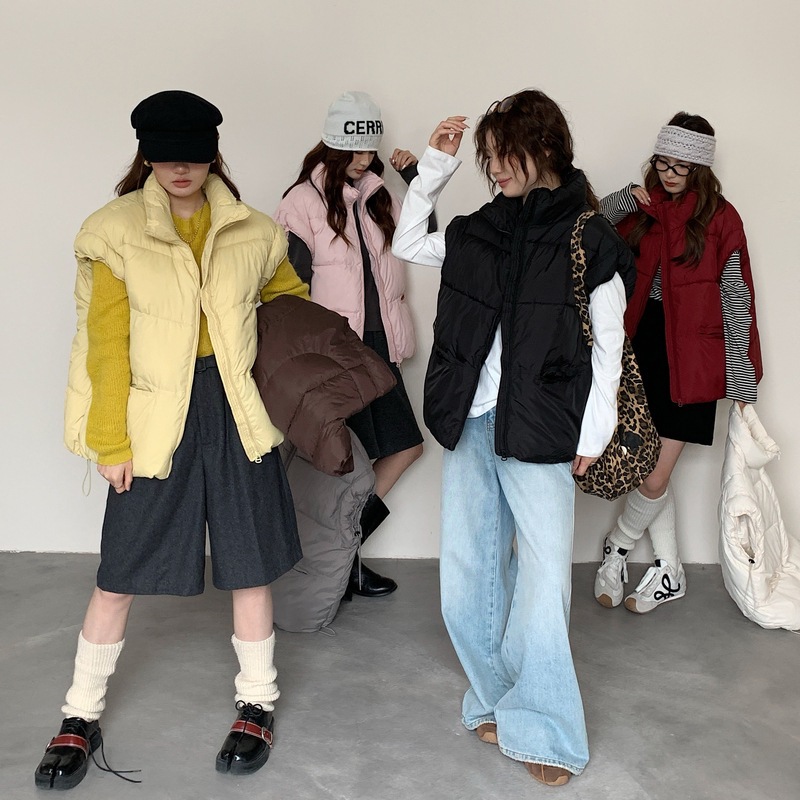 2025 otoño y invierno nuevos productos de algodón de cuello vertical chaleco de mujer corto color caramelo de mujer chaleco de algodón coreano sin mangas hombros de algodón image 3