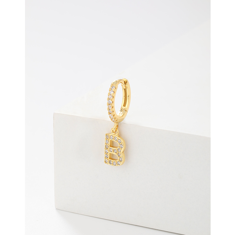 Amazon transfronterizo 925 plata esterlina 26 letras pendientes de estilo europeo y americano pendientes de orejas de orejas de orejas