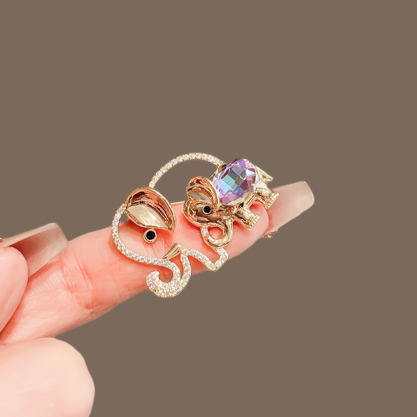 Exquisite Elefantenbrosche Für Damen Mit Bunten Kristallen_voghion.com