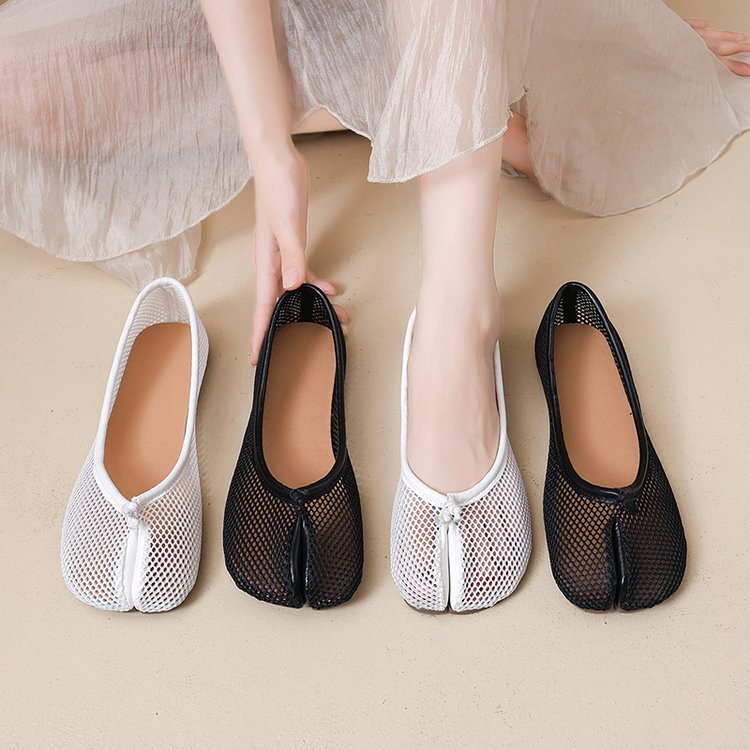 Foreign trade large size mesh split-toe loafers for women, 2026 spring-summer new French style low-cut versatile flat fishnet shoes Foreign trade large size mesh split-toe loafers for women, 2026 spring-summer new French style low-cut versatile flat fishnet shoes