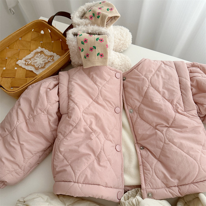 Xifan 2023 Invierno nuevos niños de estilo coreano acolchado algodón patchwork manga abrigo niñas color sólido engrosada forro polar de algodón acolchado