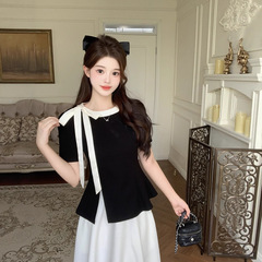 2025 新しい夏服ファット mm 大きいサイズの女性のデザインコントラストカラーレースアップリボンスリット半袖 T シャツ