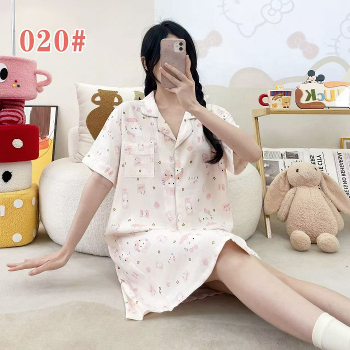 Pijama de verano de manga corta cardigan con solapa impresión de dibujos animados nubes de algodón dulce suelto medio largo vestido transfronterizo
