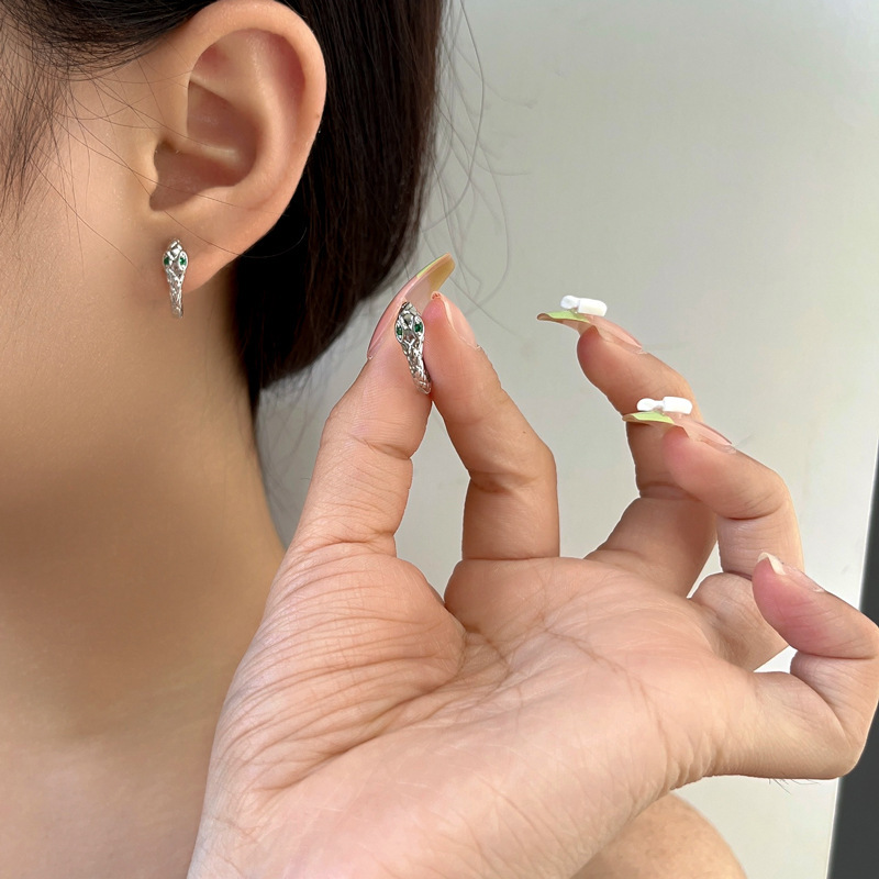 뱀 모양 귀걸이 (한 쌍) R3954