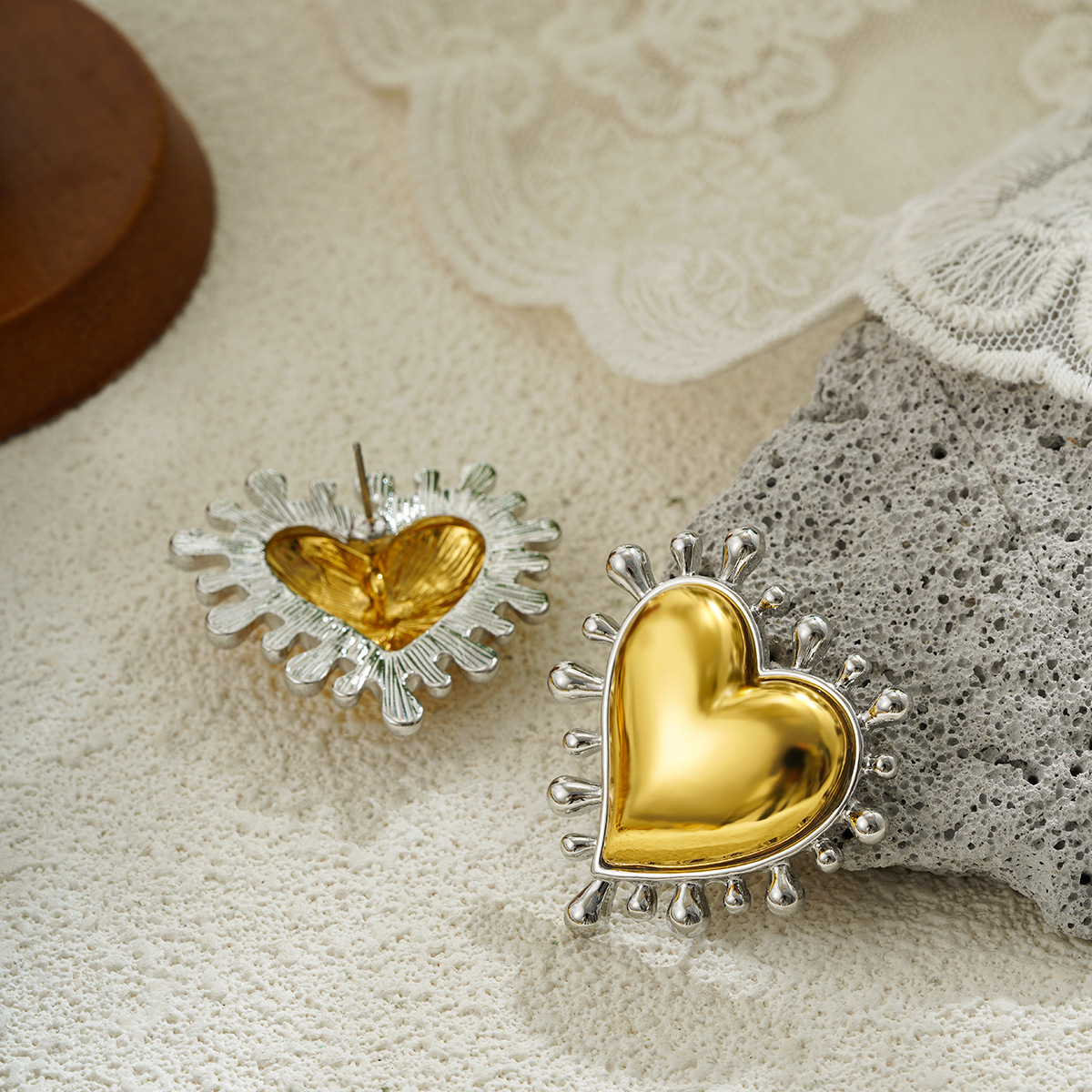 Heart Shape Pattern Unisex Gender 1 Pair Exaggerated Punk Heart Shape Mixed Metal Plating Zinc Alloy Ear Studs