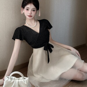 Sexy contrasting color waistband short sleeved large hem fluffy short dress