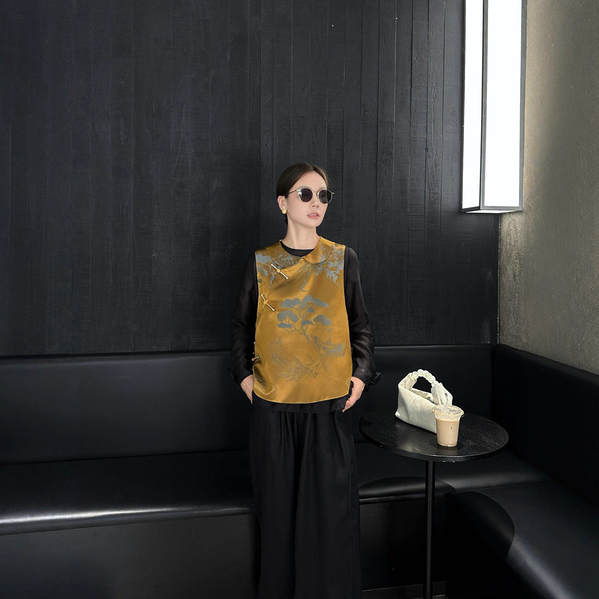 Nanyou New Chinese Style Retro Jacquard Vest for Women, Summer New Mulberry Silk Fragrant Cloud Yarn Vest Top