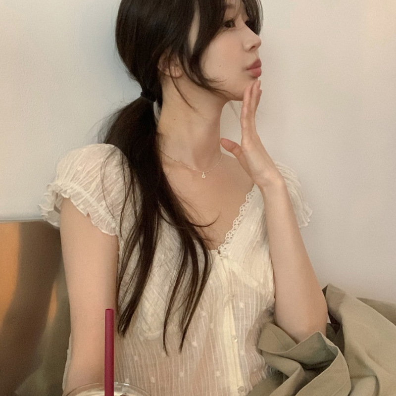 Korean Dongdaemun Women's Fashion Waist-Cinching Short-Sleeve Shirt, Summer 2026 New Lace Blouse, Age-Reducing Slimming Top Korean Dongdaemun Women's Fashion Waist-Cinching Short-Sleeve Shirt, Summer 2026 New Lace Blouse, Age-Reducing Slimming Top
