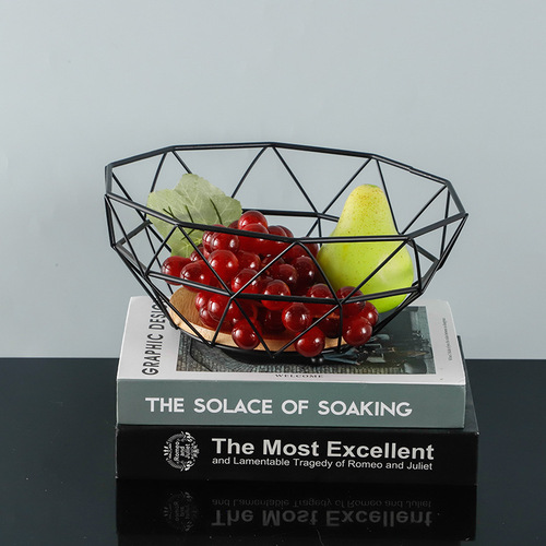 Minimalist Home Living Room Snack Basket, Desk Creative Iron Wire Wine Glass Shaped Fruit Basket Storage Fruit Plate