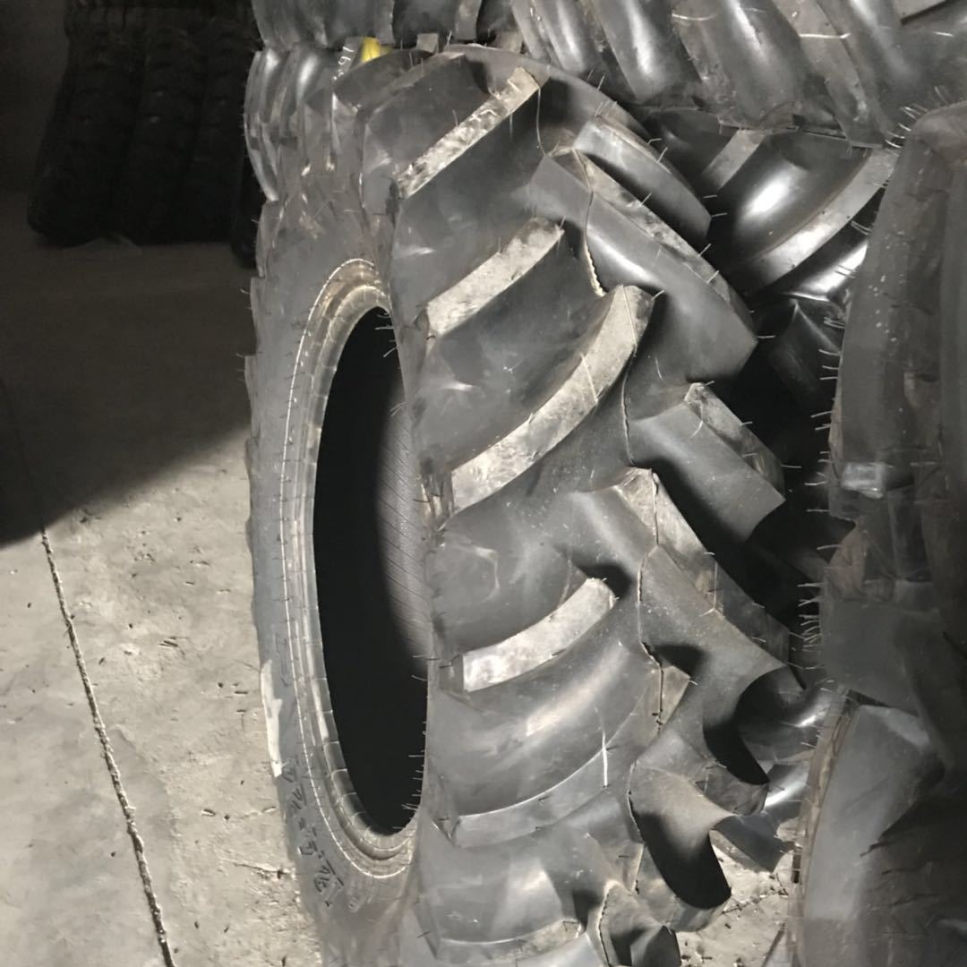 供应 农业机械轮胎320/85R24   12.4R24钢丝子午线人字拖拉机轮胎
