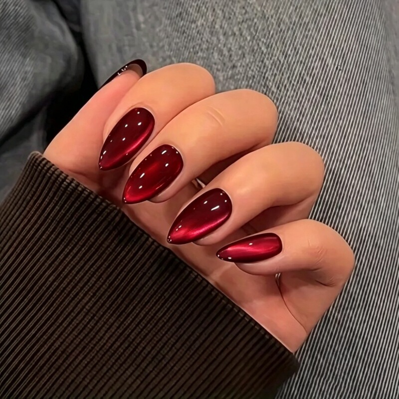 European and American cross-border bestseller: elegant retro red cat-eye lightening almond-shaped press-on nails, finished fake nails wholesale European and American cross-border bestseller: elegant retro red cat-eye lightening almond-shaped press-on nails, finished fake nails wholesale
