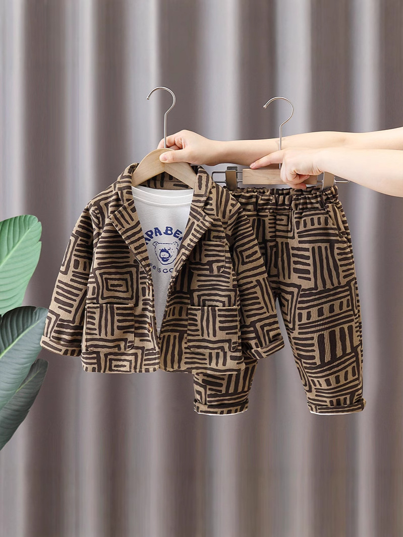 6140 Traje para niños Traje de primavera y otoño 2025 Nuevo chico guapo Traje a rayas de celebridades de Internet Vestido de primavera