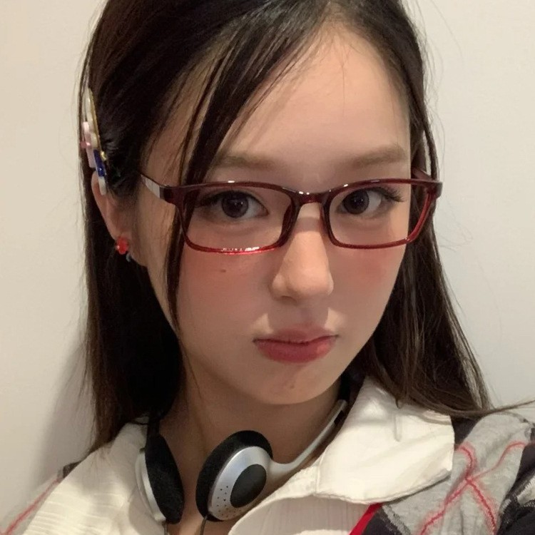 Retro rectangular ultra-light eyeglasses, small red/black frame, 2 carat accent