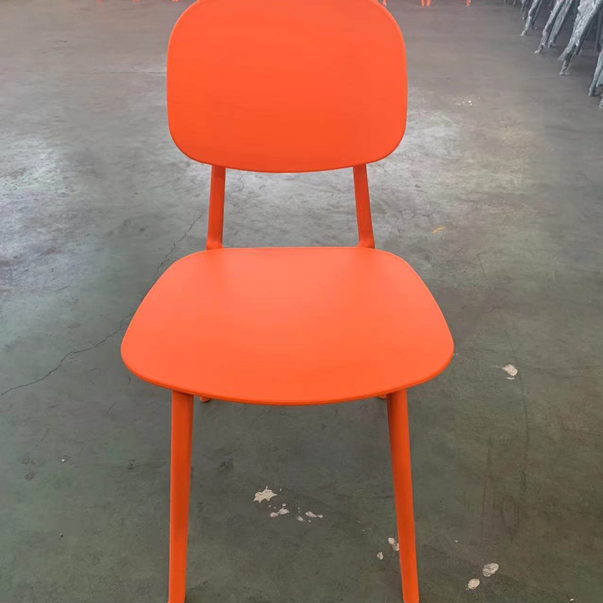 Fabricante directo de sillas de comedor nórdicas de moda ocio creativo respaldo de plástico casero silla de macarón de balcón individual