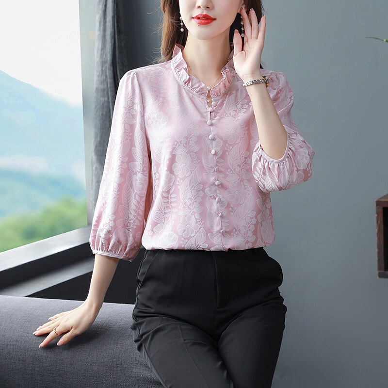 Brand New Spring and Summer Silk Shirt for Middle-Aged Women, Three-Quarter Sleeve Mulberry Silk Blouse with Lace Trim Pullover Top