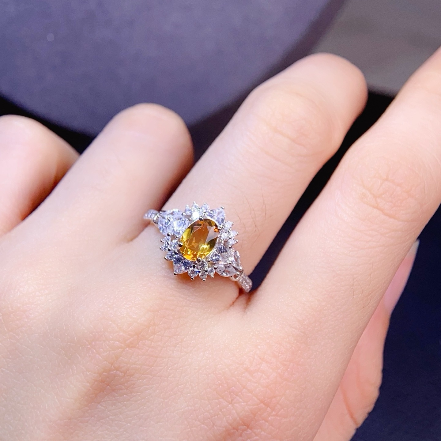 Live Supply of Engagement Women's Jewelry Accessories with Diamond 925 Silver Inlaid Natural Colored Gemstone Citrine Ring for Women