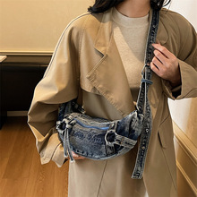 2026美式复古做旧质感水洗牛仔布包女个性字母通勤单肩斜挎腋下包
