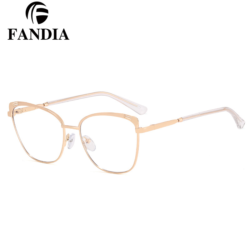 81135 nuevos marcos ópticos de la calle de resorte de metal de brazaletes de color crema marcos de gafas fábrica al por mayor en stock