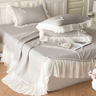 2025 New Summer Cool Tatami Bed Cover Three-Piece Set Machine Washable Ice Silk Lace Bed Sheetss for All Seasons