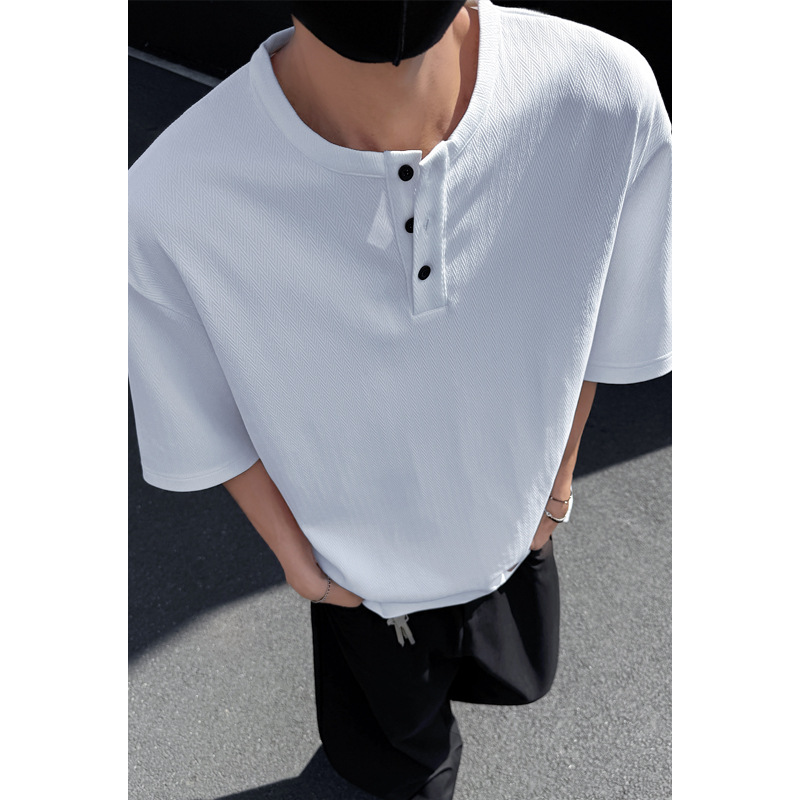T-shirt da uomo a maniche corte con colletto Henry in maglia waffle, stile retrò americano, traspirante e fresca per l'estate, con spalle scese e vestibilità ampia._voghion.com