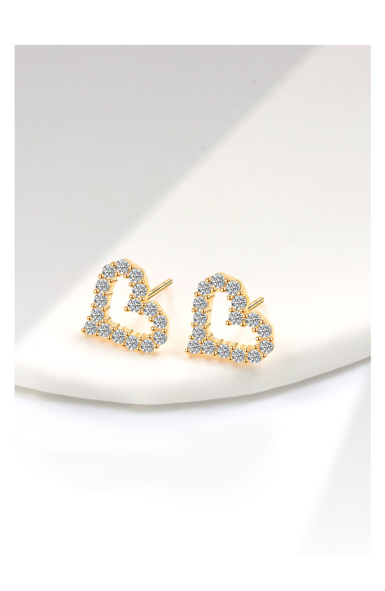 Heart Shape Pattern All Seasons Season 1 Pair 925 Sterling Silver 925 Sterling Silver Earrings Heart Shape Ear Studs