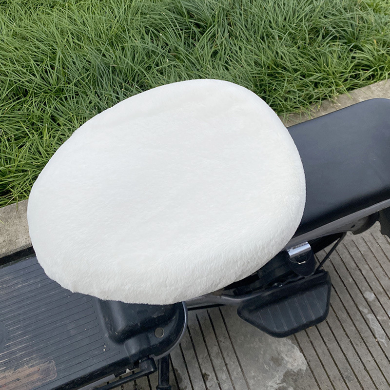 冬のベルベットは電動自転車の座布団を厚くして、電気自動車の座布団を保温して快適な雅迪エマ共通カバーをしている|undefined