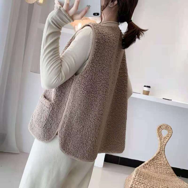 羊羔毛马甲背心女皮毛一体外搭2025秋冬新款洋气潮流时尚马夹外穿|undefined