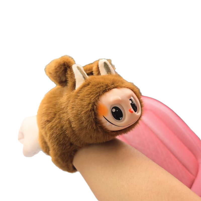 新しい翼が揺れるラブブぬいぐるみ卸売人形マシンラブブスナップリングは光で話すことができます|undefined