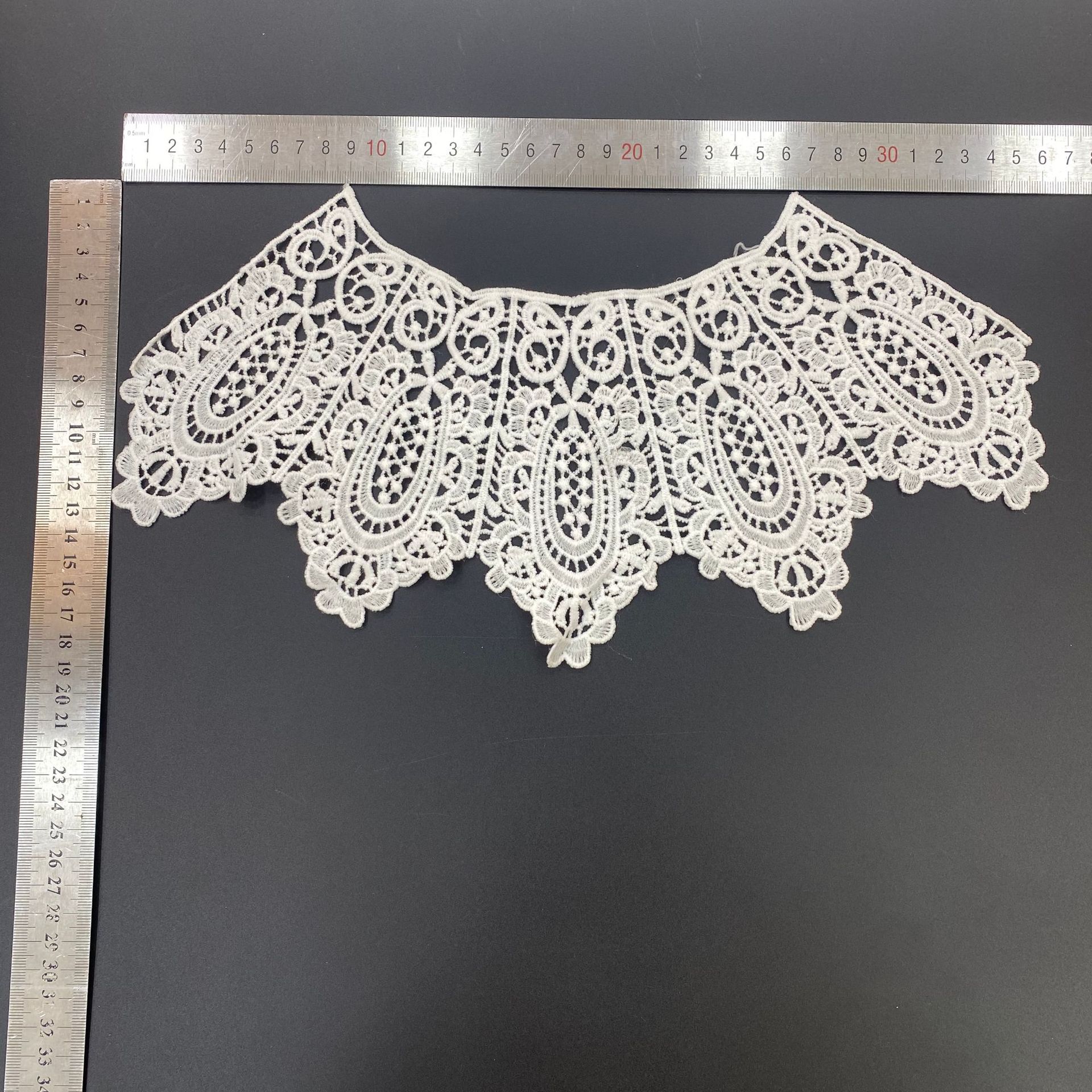 Retro universal false collar