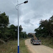 led路灯杆市场报价厂家批发6米8米9米14米高路灯杆热镀锌锥杆单臂